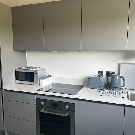 Luxurious Short Stay Flat In Milton Keynes Exterior photo