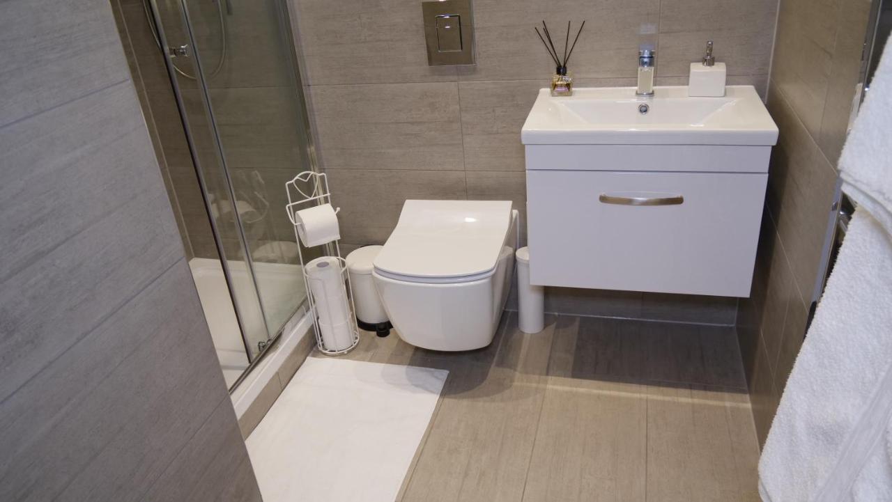 Luxurious Short Stay Flat In Milton Keynes Exterior photo