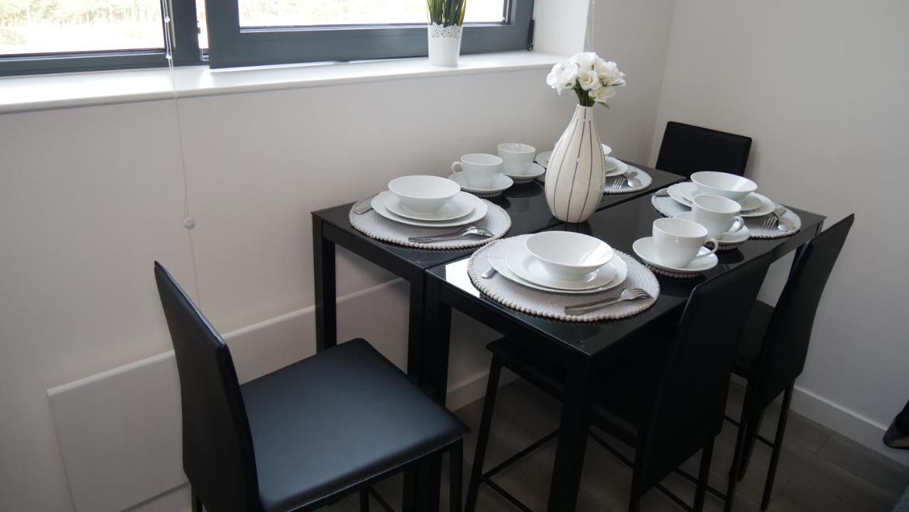Luxurious Short Stay Flat In Milton Keynes Exterior photo