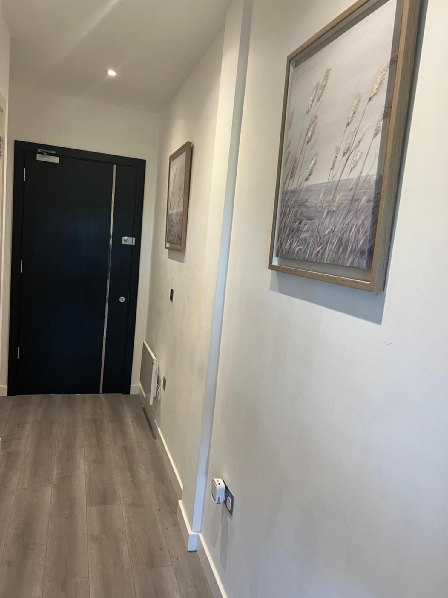 Luxurious Short Stay Flat In Milton Keynes Exterior photo