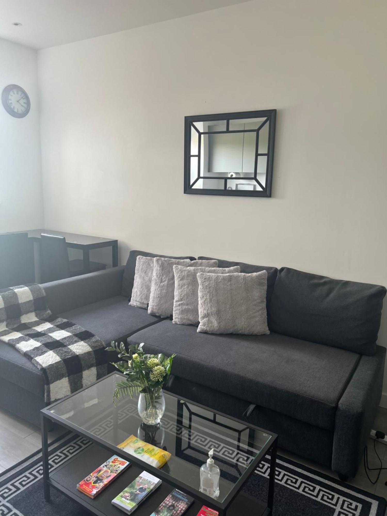 Luxurious Short Stay Flat In Milton Keynes Exterior photo